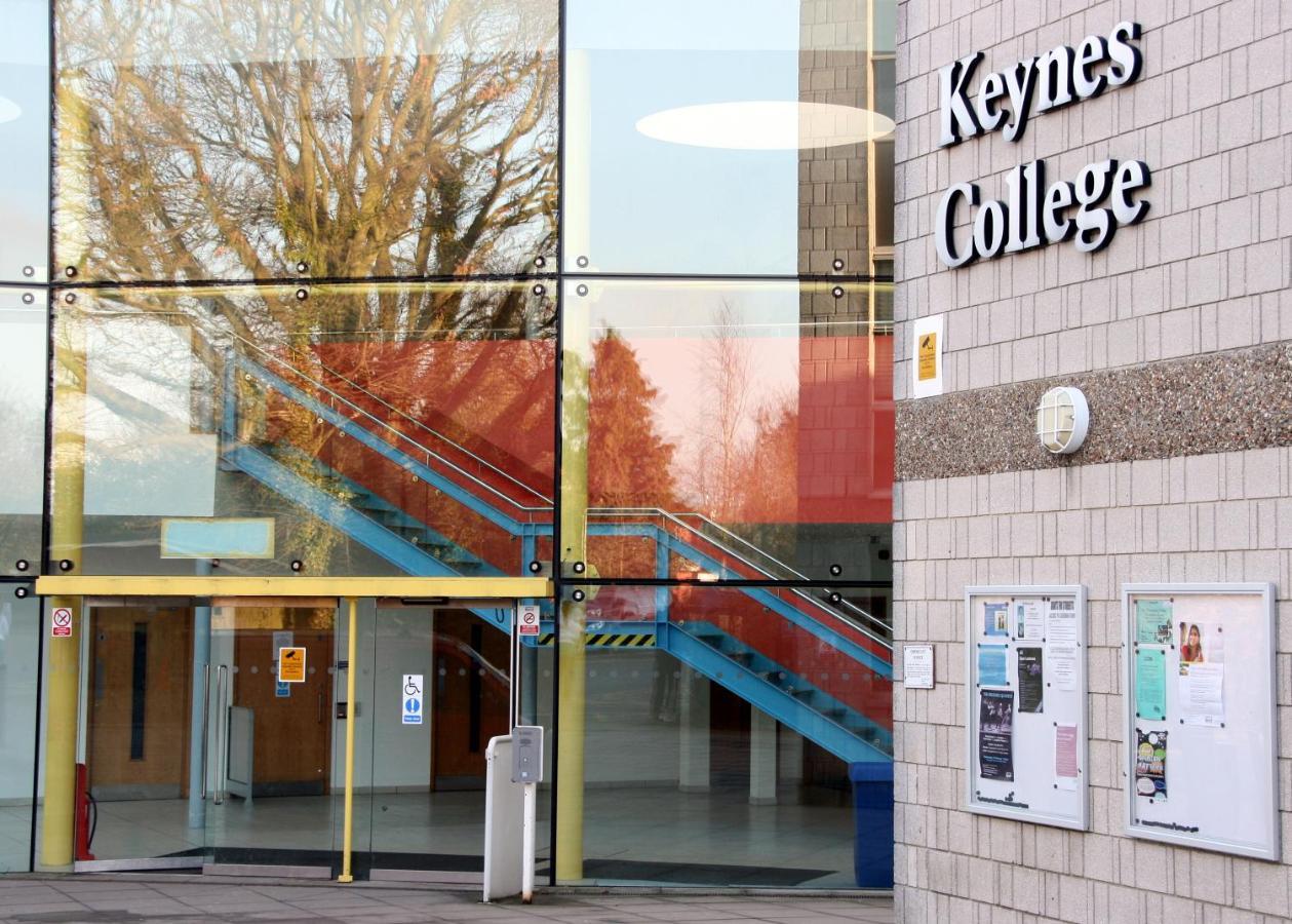 Keynes College Hotel แคนเทอร์เบอรี ภายนอก รูปภาพ